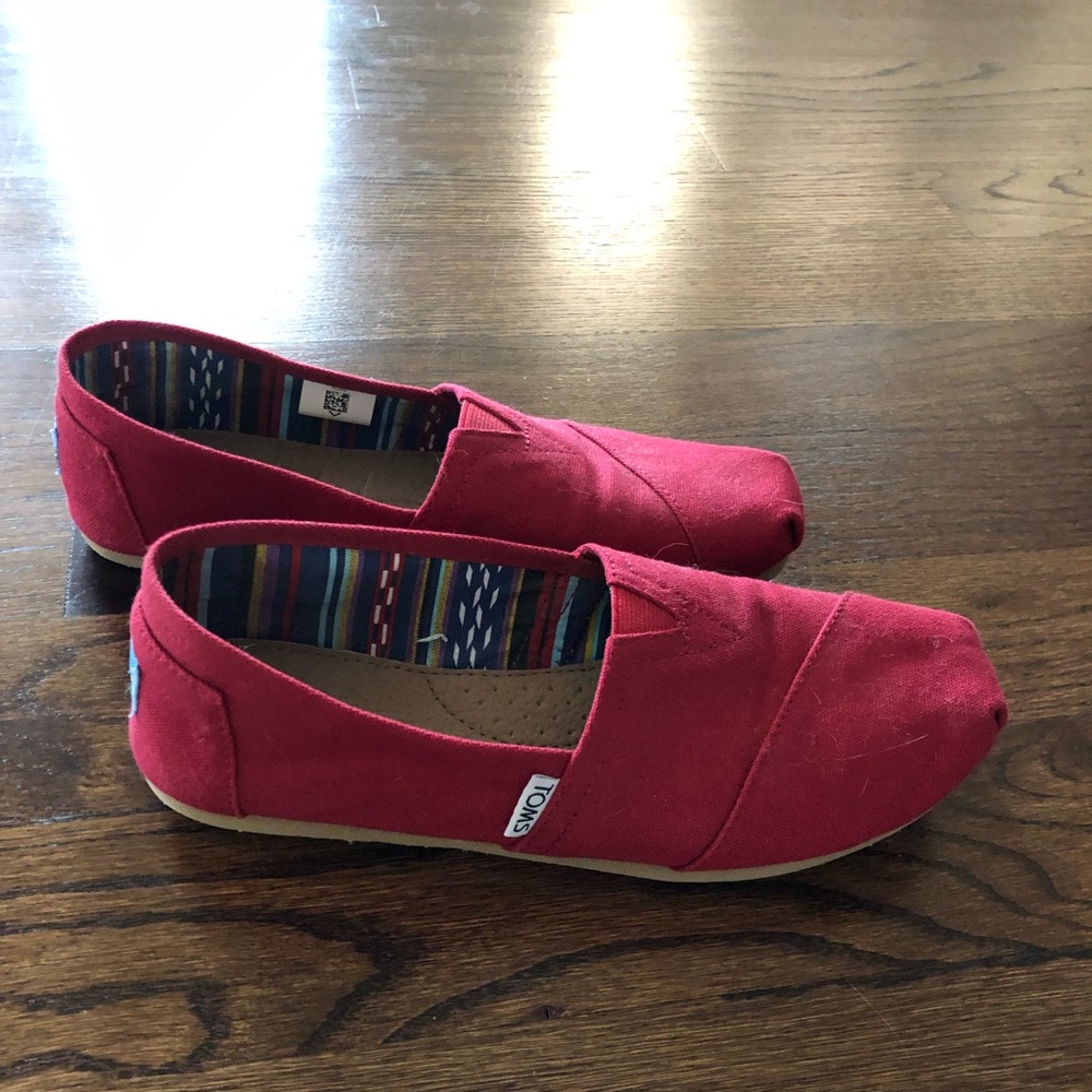 BRAND NEW Red Canvas Toma